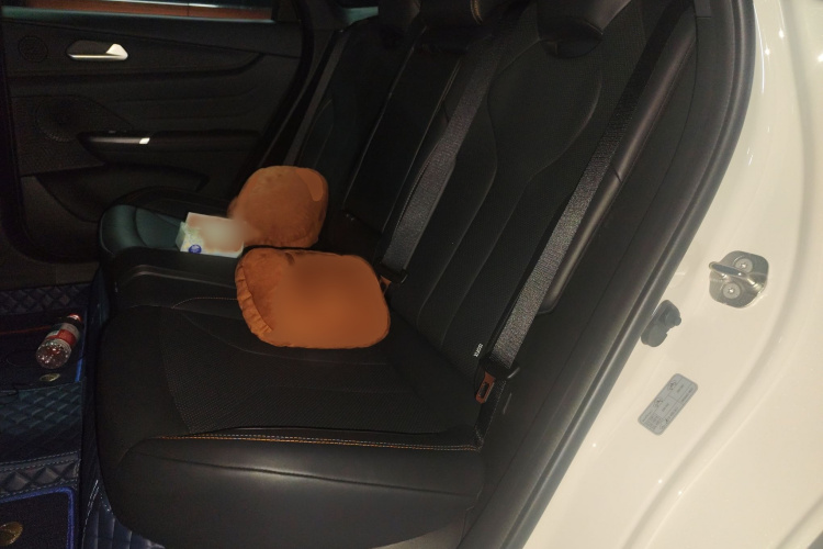 长安UNI-V 2025款 第三代 2.0T 劲速型中控内饰7004