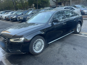 奥迪A4L 2015款 35 TFSI 自动标准型