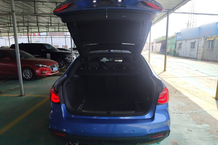 宝马3系GT 2020款 320i M运动套装中控内饰23