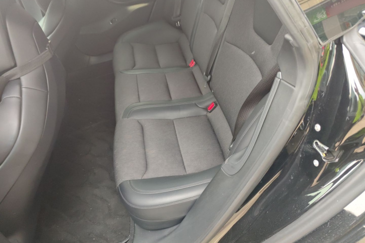 特斯拉 2017款 Model S 75D 标准续航版中控内饰21