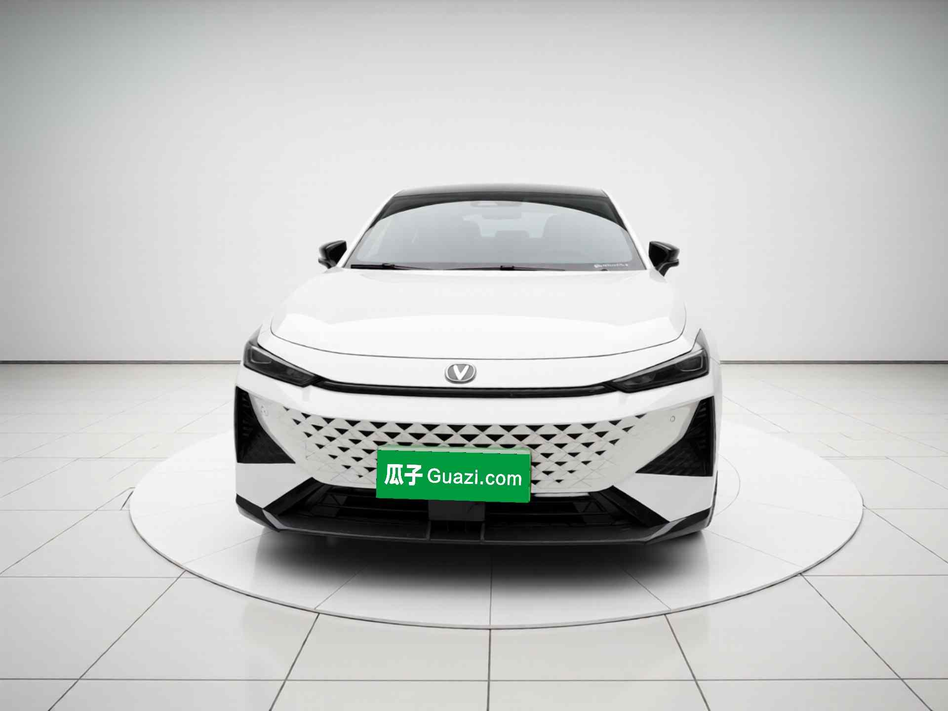 长安UNI-V 2024款 1.5T 尊贵型(1)