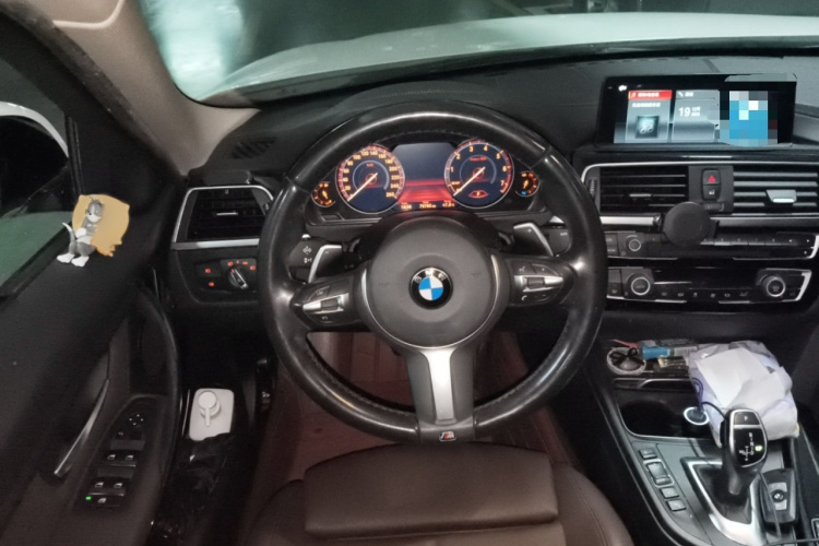 宝马3系 2018款 320Li 领先型M运动套装局部细节13