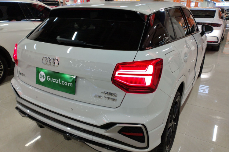 奥迪Q2L 2022款 35 TFSI 进取动感型车身外观6005
