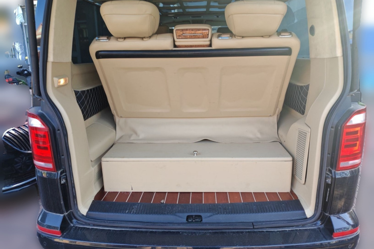 大众 凯路威 2018款 2.0TSI 四驱豪华版 7座局部细节23