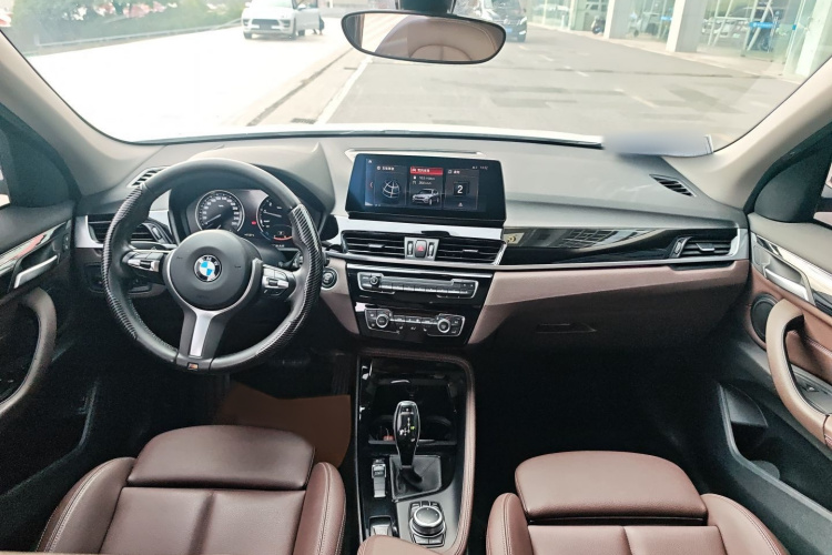 宝马X1 2020款 sDrive20Li 尊享型中控内饰7002