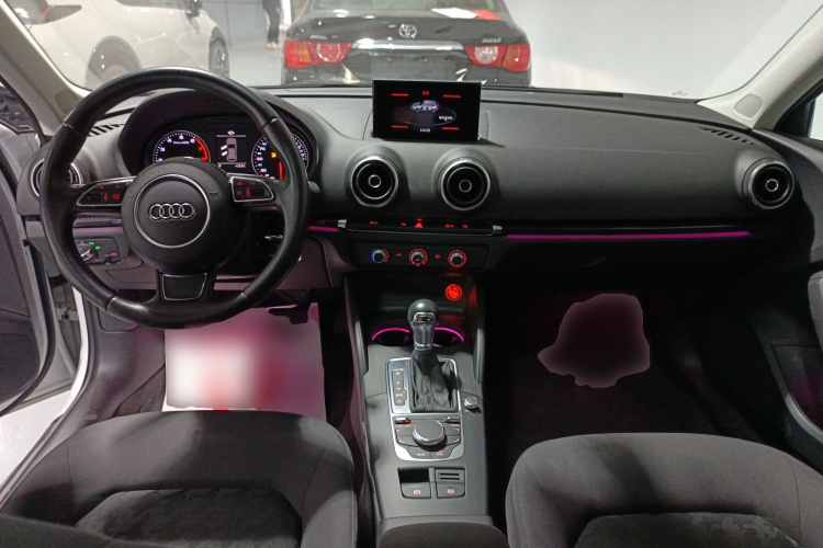 奥迪A3 2015款 Sportback 35 TFSI 百万纪念智领型中控内饰12