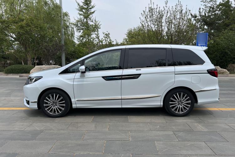 本田 艾力绅 2024款 2.0L e:HEV 豪华版车身外观6003