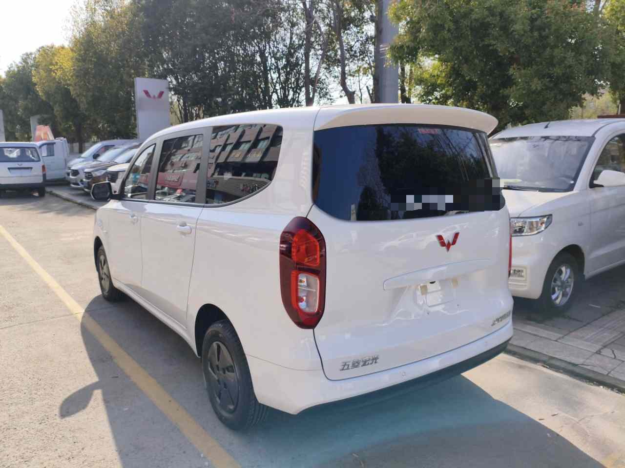 五菱汽车 五菱宏光新能源 2025款 增程式混动 50KM 舒适型(3)