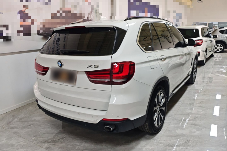 宝马X5(进口) 2015款 xDrive28i车身外观7