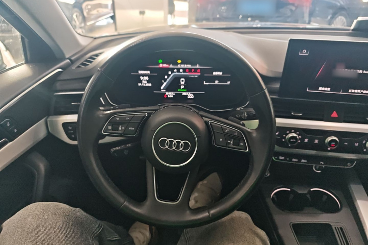 奥迪A4L 2023款 40 TFSI 时尚动感型中控内饰13