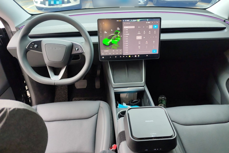 特斯拉 Model Y 2025款 后轮驱动版中控内饰12