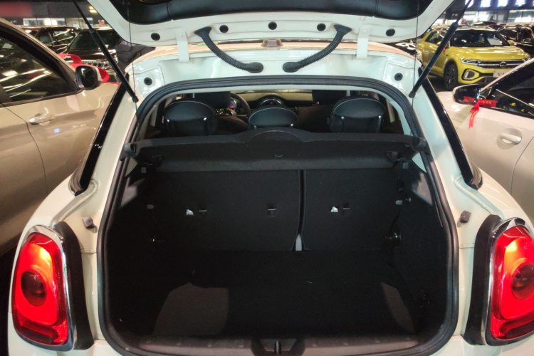 MINI 2015款 1.2T ONE 五门版局部细节23