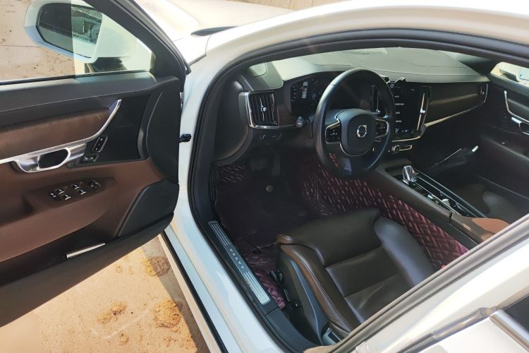 沃尔沃S90 2021款 B5 智远豪华版中控内饰20