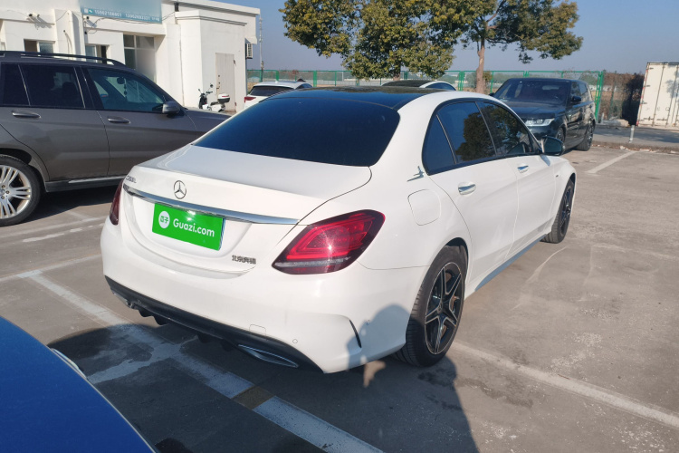 奔驰C级 2020款 改款 C 260 L 运动版车身外观7