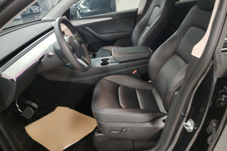 特斯拉 Model Y 2024款 长续航全轮驱动版局部细节19