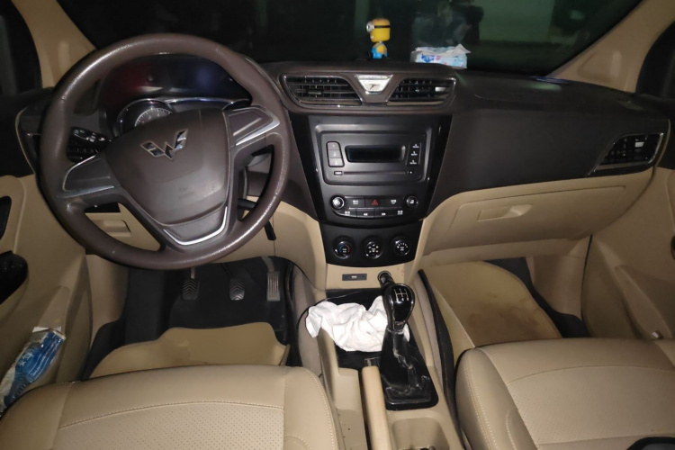 五菱汽车 五菱宏光 2015款 1.5L S1舒适国V中控内饰7002