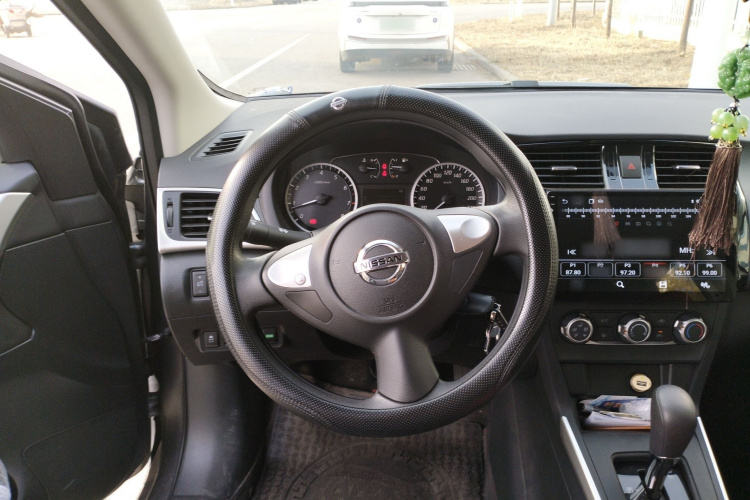 日产 轩逸 2024款 改款 经典 1.6XE CVT舒适版局部细节13