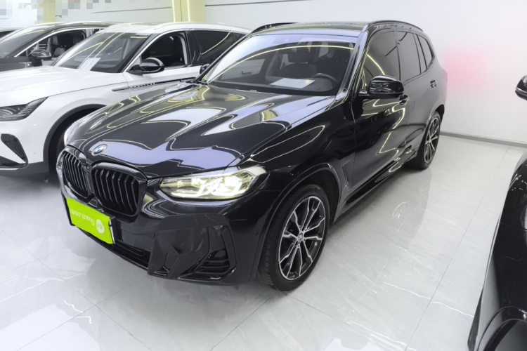 宝马X3 2022款 改款二 xDrive30i 领先型 M曜夜套装车身外观1