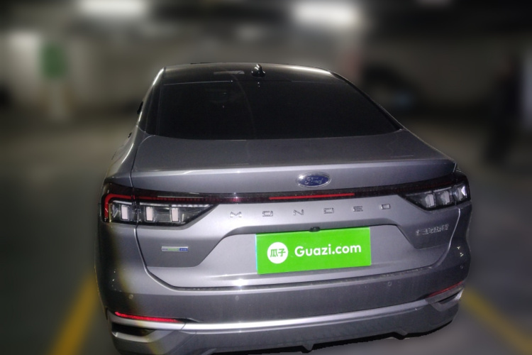 福特 蒙迪欧 2022款 改款 EcoBoost 245 至尊型车身外观6