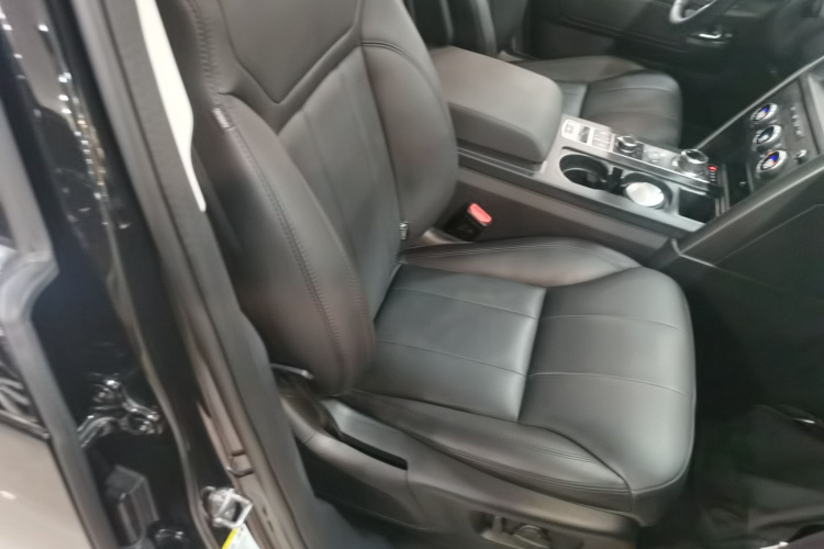 路虎 发现 2020款 2.0T 30周年特别版局部细节41