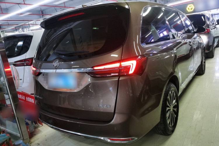 别克GL8 2022款 陆上公务舱 652T 豪华型车身外观6005