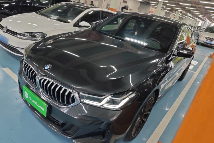 宝马6系GT 2022款 630i M运动大旅行家版车身外观1