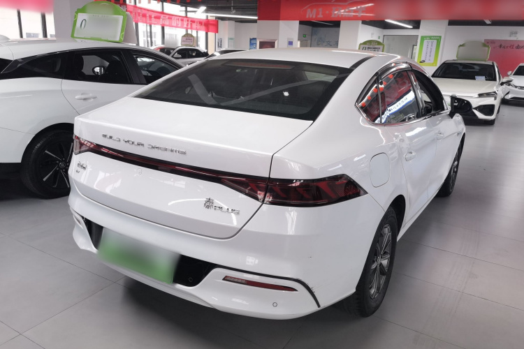 比亚迪 秦PLUS 2021款 EV 420KM 出行版车身外观7