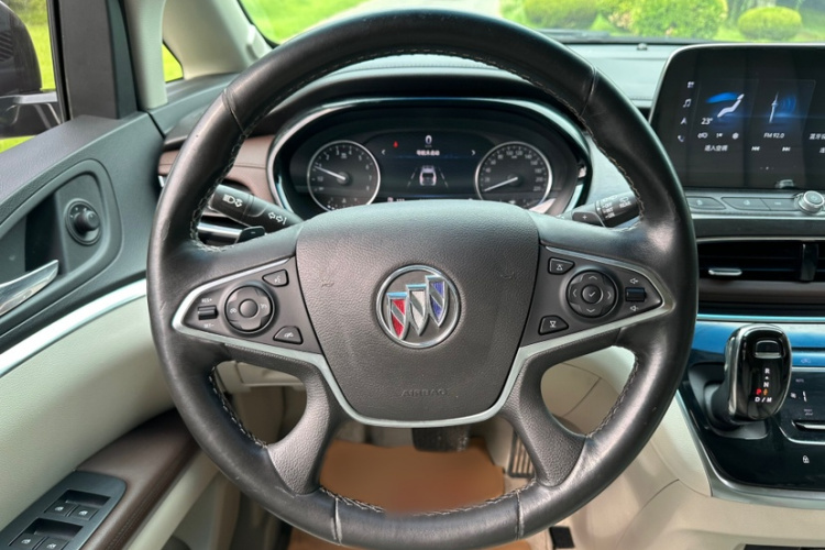 别克GL8 2020款 陆上公务舱 652T 豪华型中控内饰7010