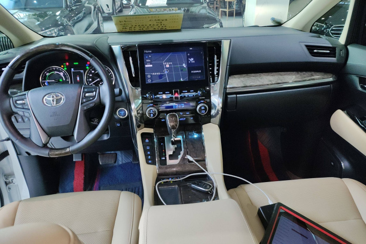 丰田 埃尔法 2021款 双擎 2.5L 尊贵版中控内饰12