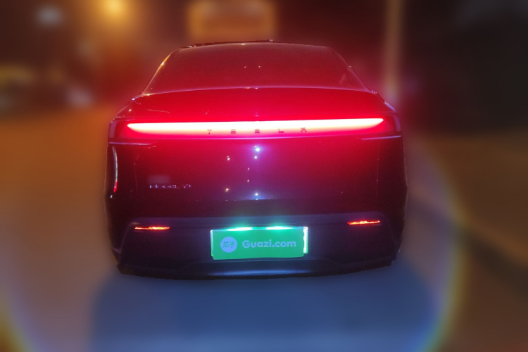 特斯拉 Model Y 2025款 改款 长续航全轮驱动版车身外观6