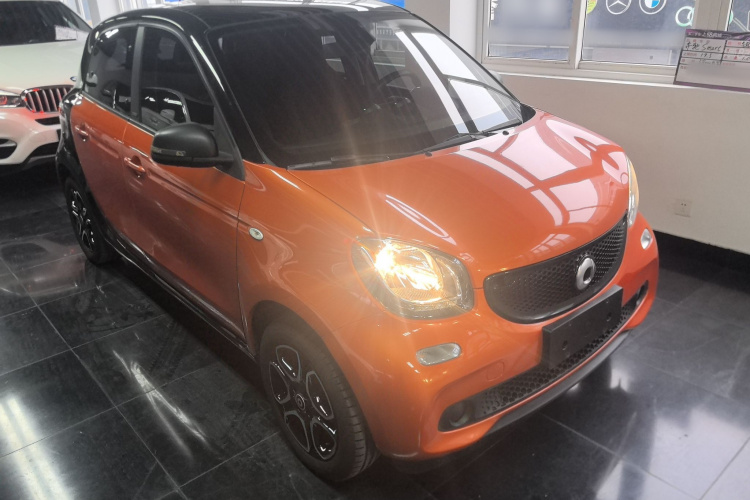 smart forfour 2018款 1.0L 52千瓦激情版车身外观6002