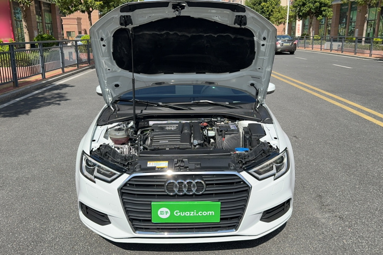 奥迪A3 2018款 30周年年型 Limousine 35 TFSI 进取型局部细节24