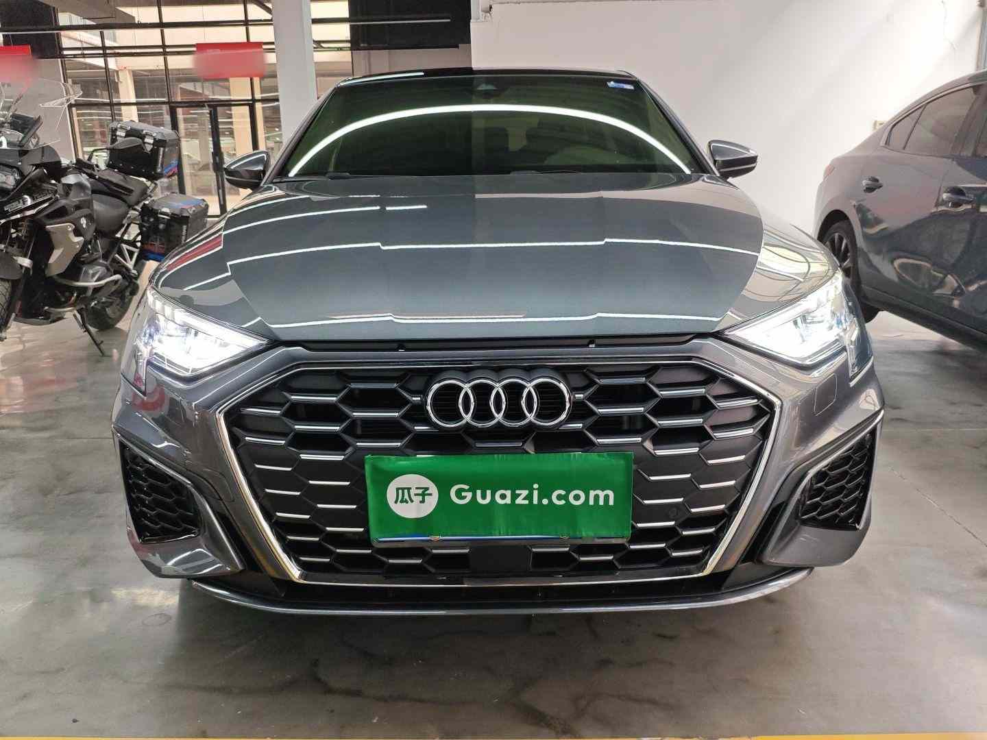 奥迪A3 2024款 A3L Limousine 35 TFSI 时尚运动型(1)