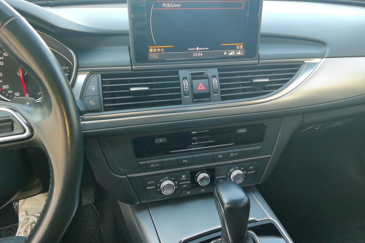 奥迪A6L 2017款 30 FSI 技术型局部细节16