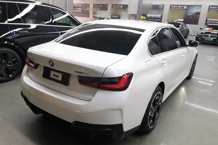 宝马i3 2024款 eDrive 35 L车身外观6005