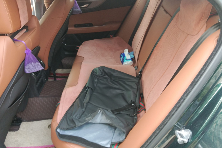 捷豹XEL 2023款 2.0T 250PS R-DYNAMIC S进取运动版中控内饰21