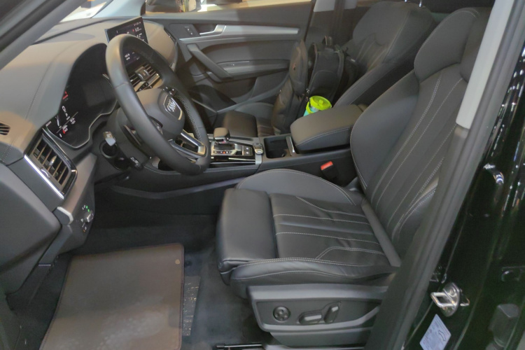 奥迪Q5L 2022款 40T 时尚动感型局部细节19