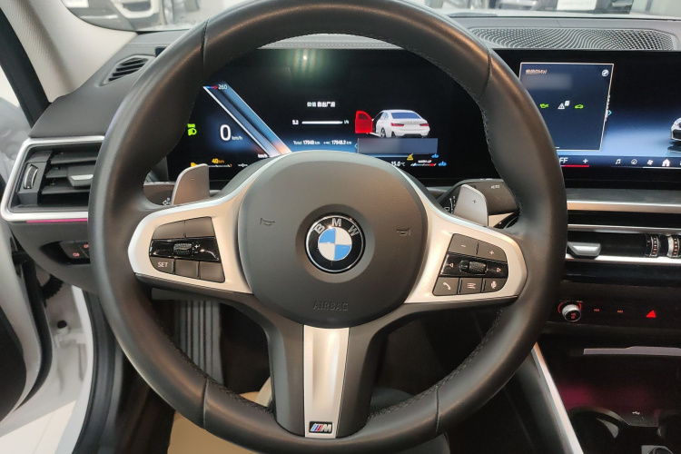 宝马3系 2024款 325i M运动套装中控内饰13