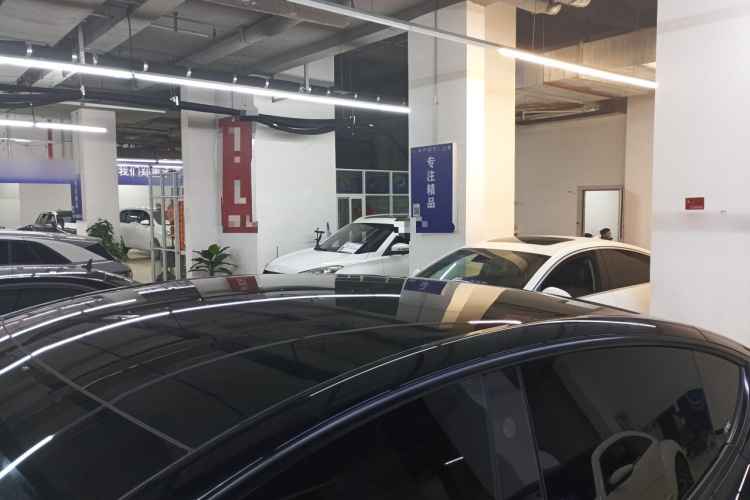特斯拉 Model Y 2023款 长续航全轮驱动版局部细节57