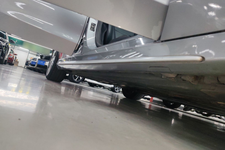 奔驰C级 2016款 C 200 L 运动型局部细节9001