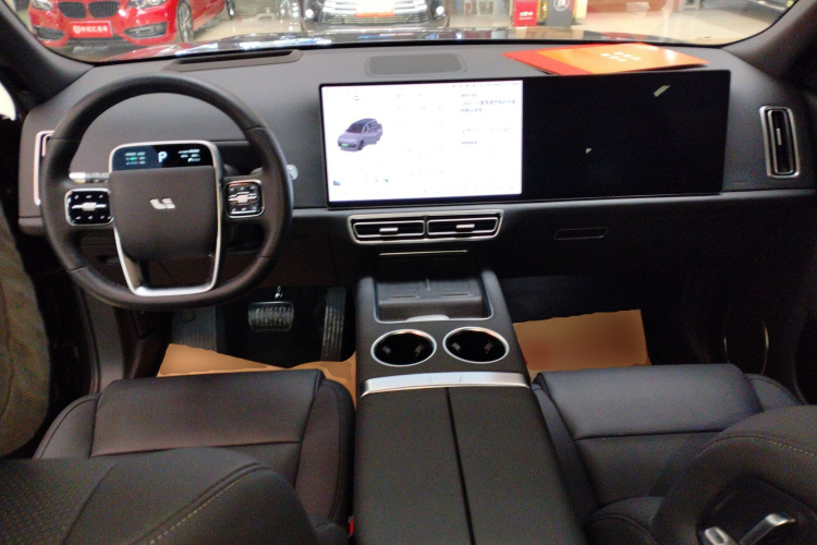 理想汽车 理想L9 2025款 Ultra 智能焕新版中控内饰12