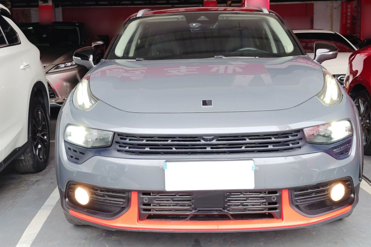 领克02 2019款 高能版 2.0T 自动两驱耀Pro版 国VI车身外观2