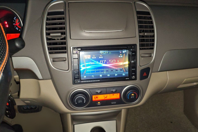 日产 轩逸 2012款 经典 1.6XL 自动豪华版局部细节16