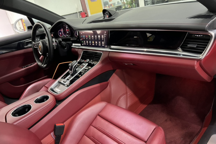 保时捷 2023款 Panamera 2.9T中控内饰7010
