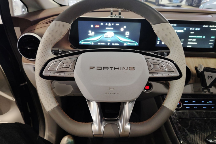 东风风行 风行游艇 2022款 1.5T DCT逐浪版中控内饰13