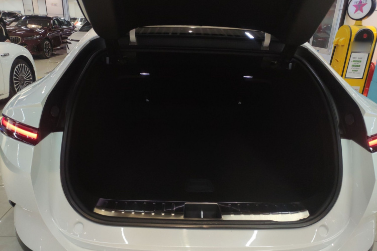 阿维塔12 2025款 Ultra增程版机舱底盘23