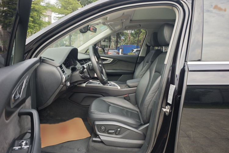 奥迪Q7 2018款 40 TFSI S line运动型中控内饰7003