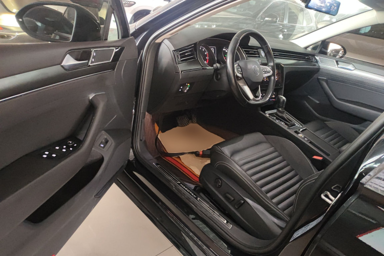 大众 迈腾 2020款 330TSI DSG 领先型中控内饰20