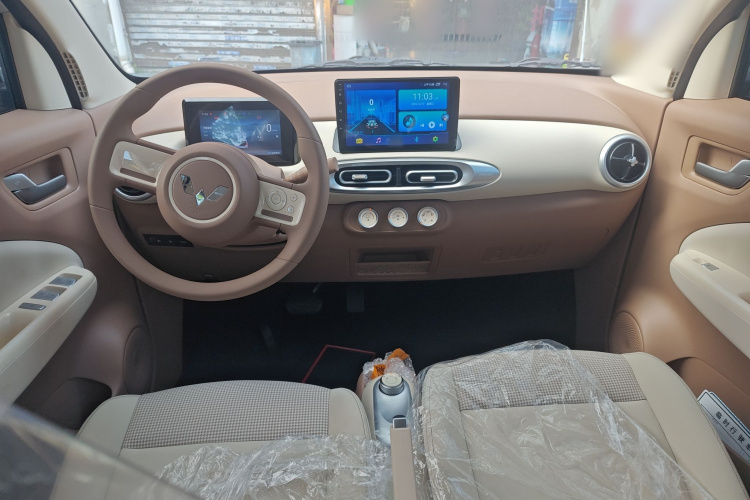 五菱汽车 宏光MINIEV 2025款 四门版 进阶款中控内饰7002