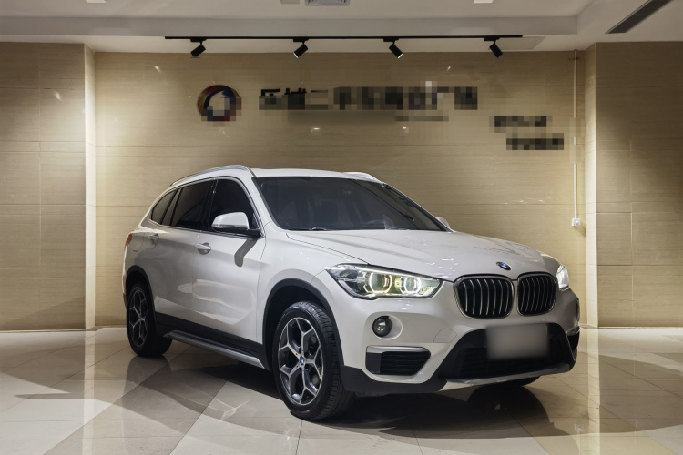 宝马X1 2018款 sDrive18Li 尊享型车身外观6005